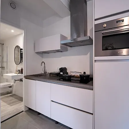 Stratum No Kitchen - By T&s *